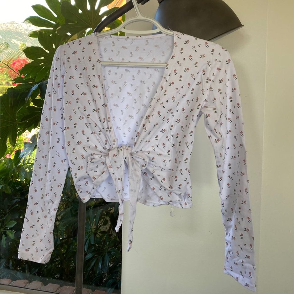 Wrap top - Picture 1 of 2